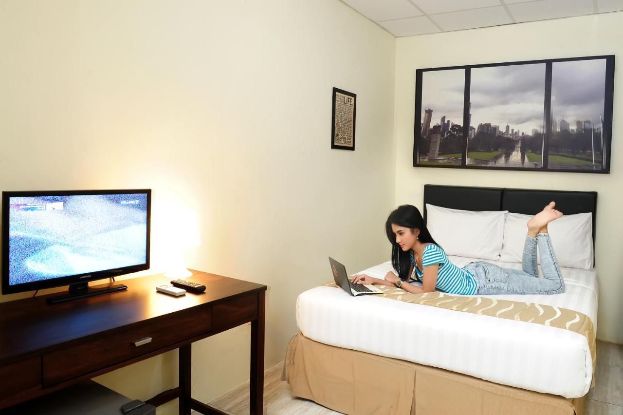 Ds Colive Siliwangi Hotel Семаранг Екстериор снимка